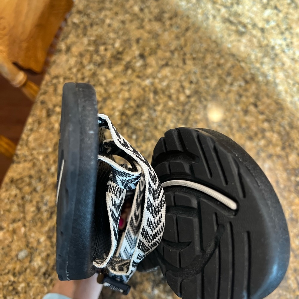 CHACO WOMENS SIZE 9 - Picture 11 of 11